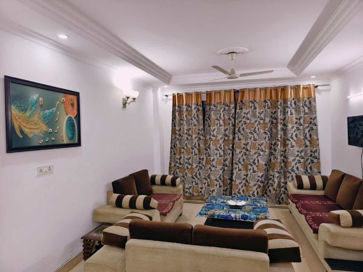 Hostmystay-3bhk In Gk3 ! Mblck *